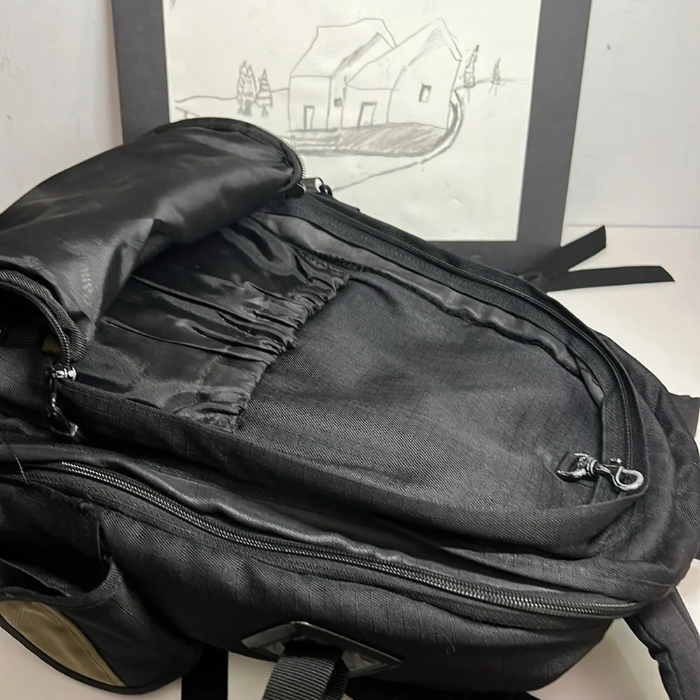 Canon Deluxe Backpack 200EG-water resistant back pack